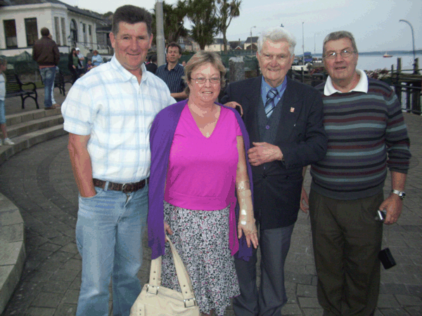 19th Battalion’s 95 Year Old Bill Ryan At The Raising Of The Flag ...